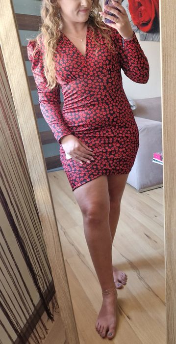 Sprzedam sukienkę damską z marszczeniem Nowa Uni