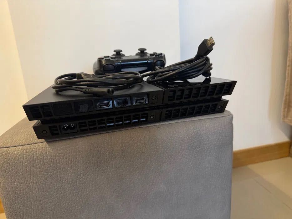 Playstation 4 ( desbloqueavel )