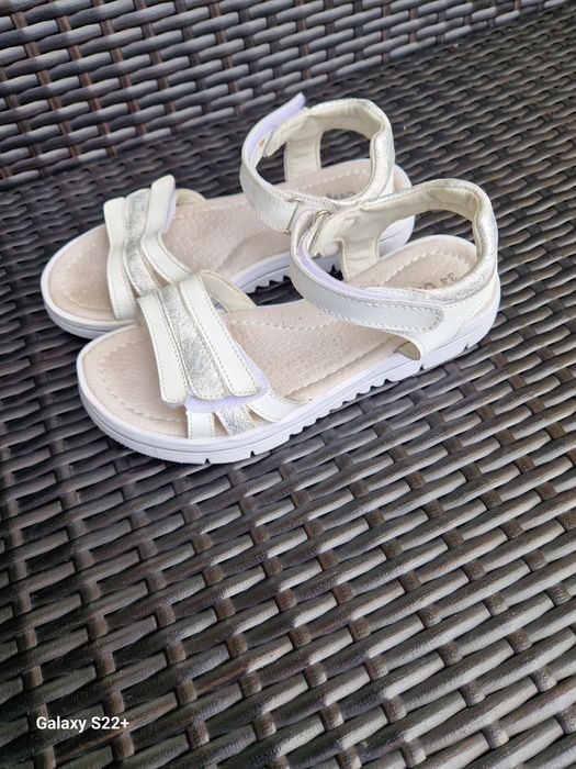 Sandałki ze skóry r. 34