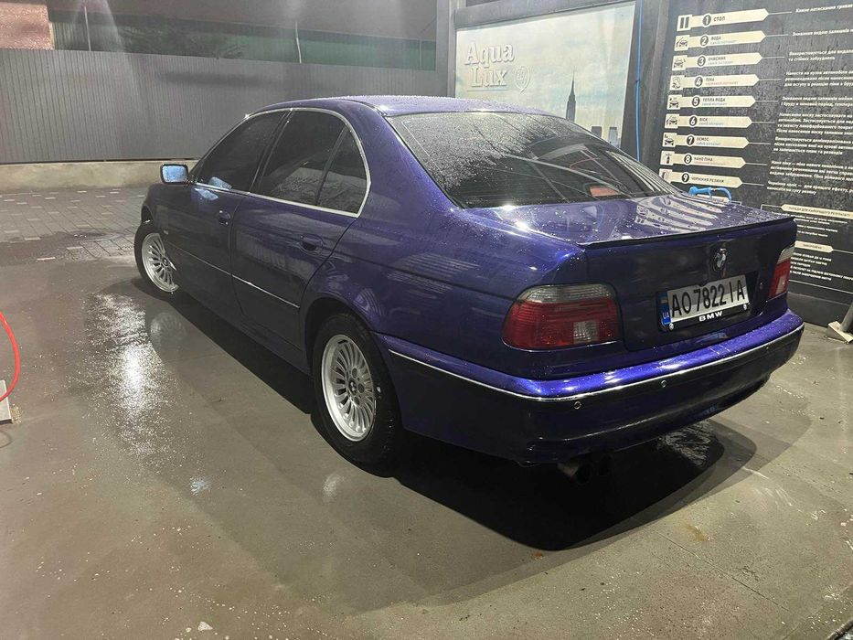 Продам БМВ  е39.