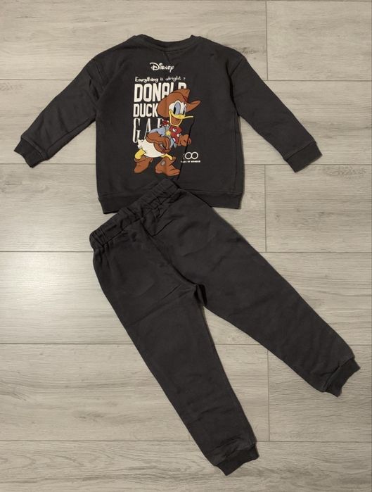 Костюм ZARA на хлопчика 104см