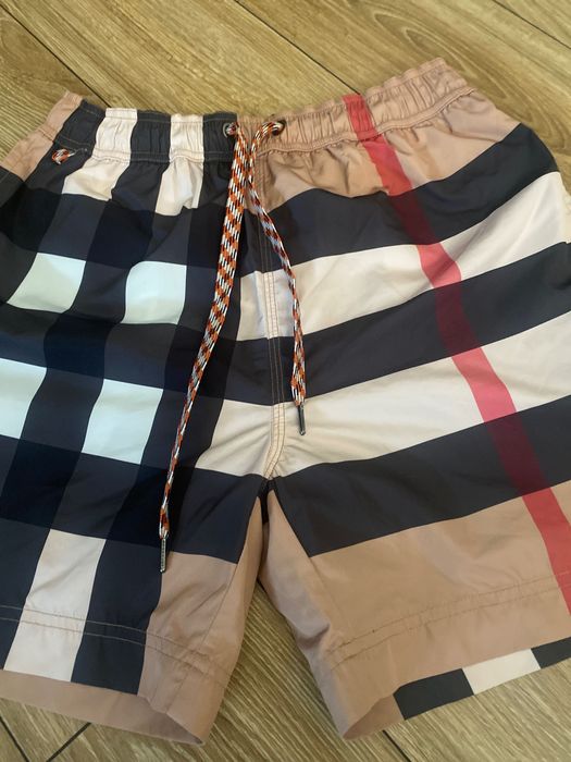 Kąpielowki burberry