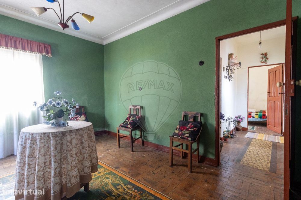 Moradia T4 para venda