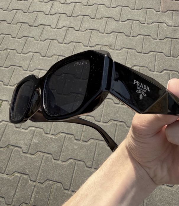 Okulary przeciwsłoneczne prada