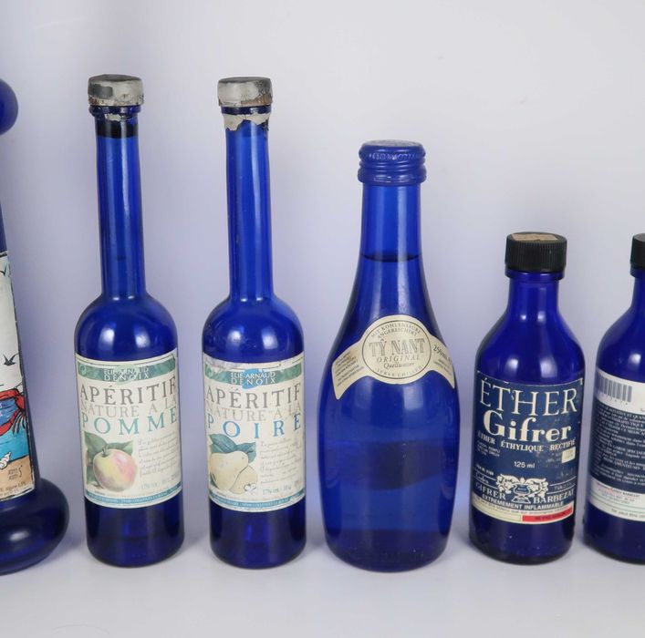 Lote de garrafas antigas azul cobalto