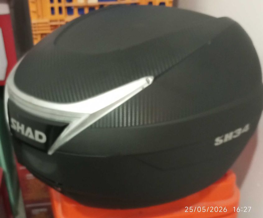 Vendo mala traseira para moto SHAD 34H estado novo