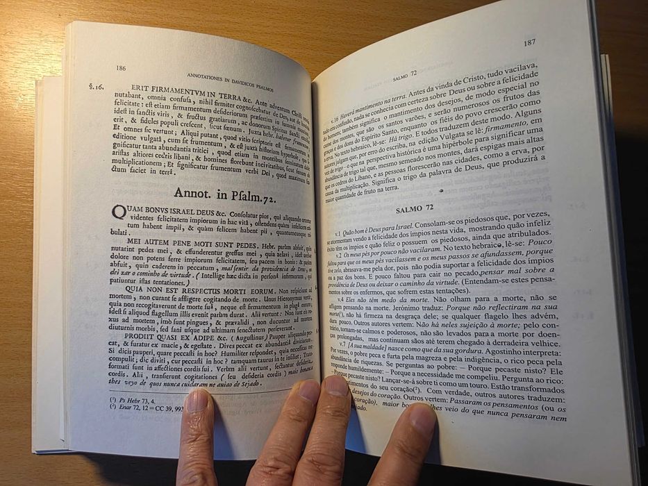 Livro "Comentário aos Salmos" de D. Frei Bartolomeu dos Mártires