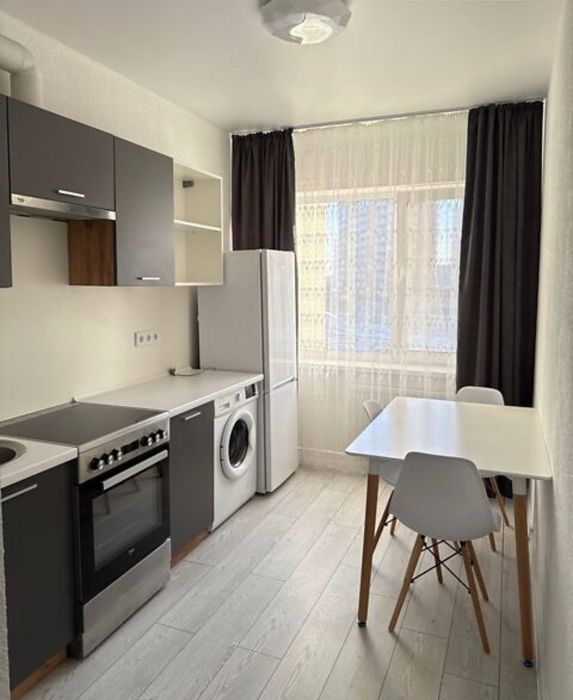 Сдам квартиру Паустовського/Добровольского Епіцентр Таврія В длительно