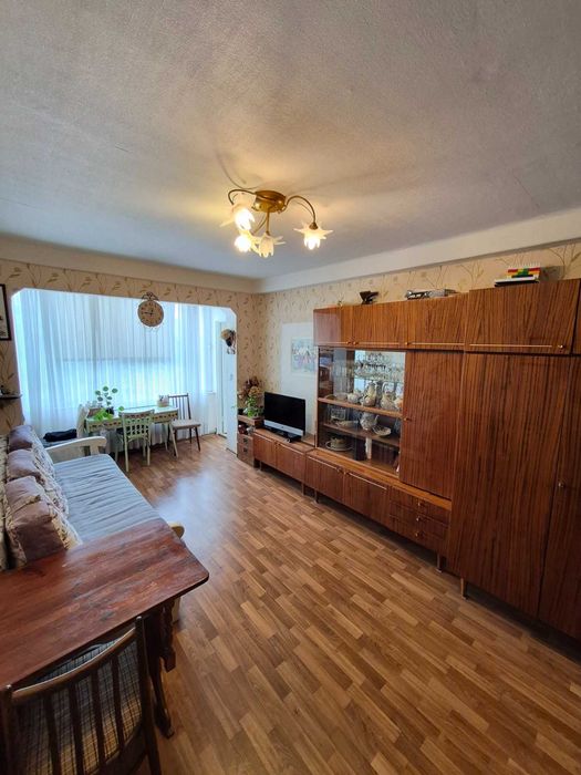 Продам 2-х кім квартиру 69м2 з індивідуальним опаленням