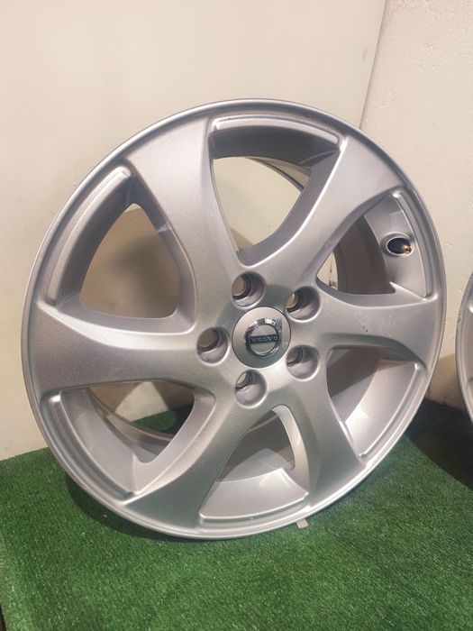 Felgi aluminiowe OE Volvo S60 V60 16" 7J Et50 5x108