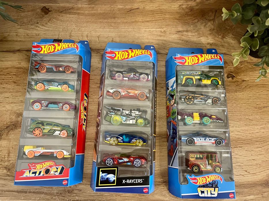 Набір із 5 машинок Hot Wheels