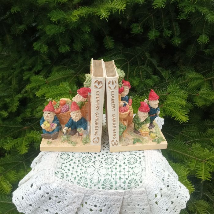 Детские полочки для книг Букинги