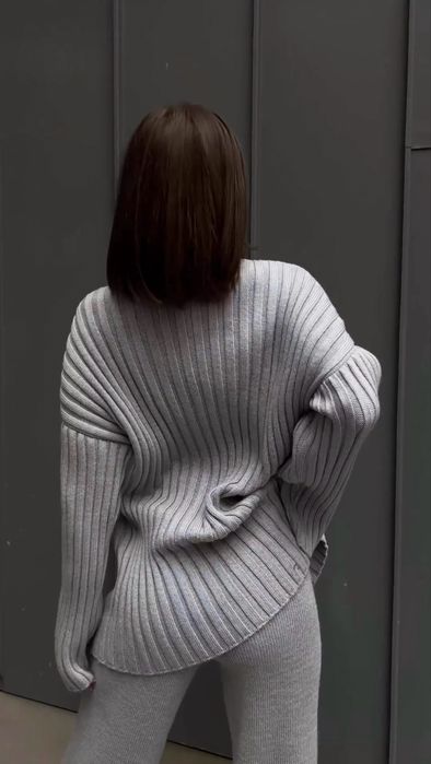 Вʼязаний костюм cher17