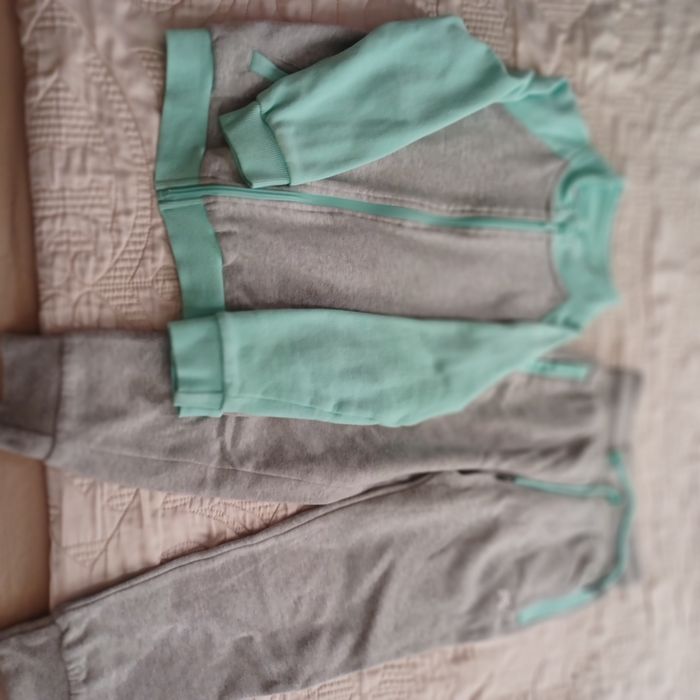 Bluza  i Spodnie dresowe firmy Bejo r. 122 grube