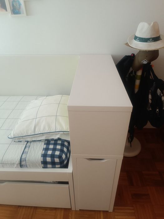 Cama solteiro  branca