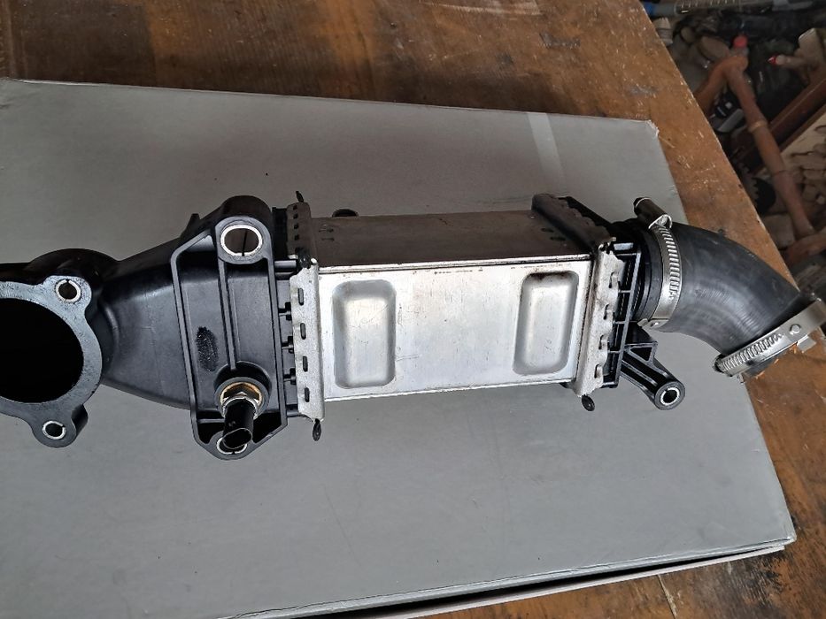 Радіатор інтеркулера VW Polo 1.4tdi 2009-2016 04B145749K