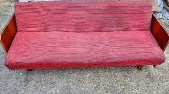 Продам двох спальний диван