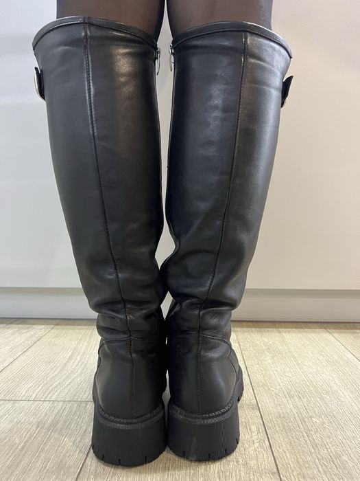 Чоботи жіночі