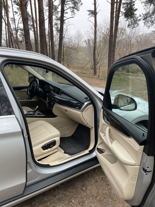 BMW X5 2014 року