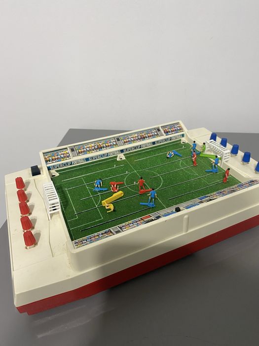 Elektroniczne piłkarzyki Tomy Lata 90
