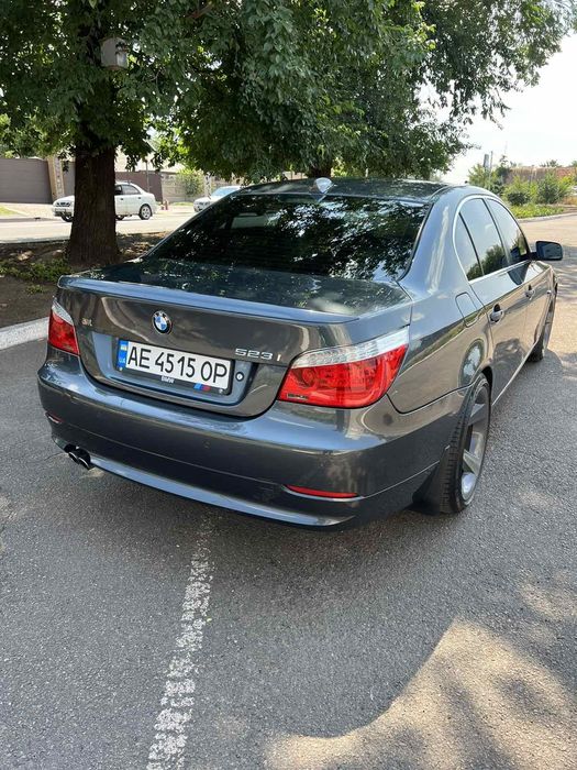 В продаже бмв е 60 523i 2007 год.