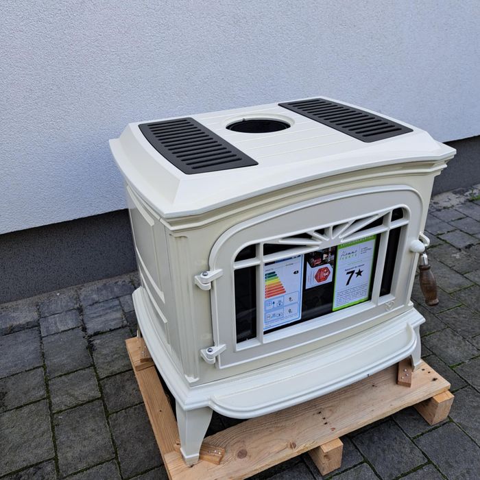 Koza Kominek piecyk wolnostojący Invicta biały