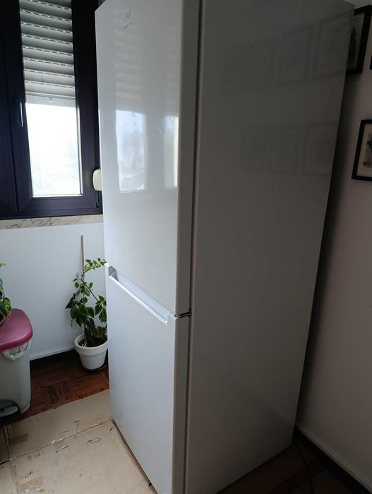 Frigorifico combinado - Indesit