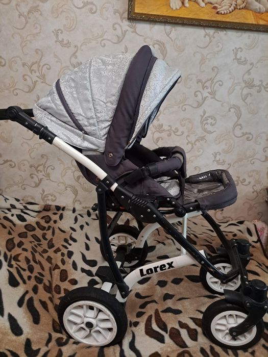 Продам коляску LOREX