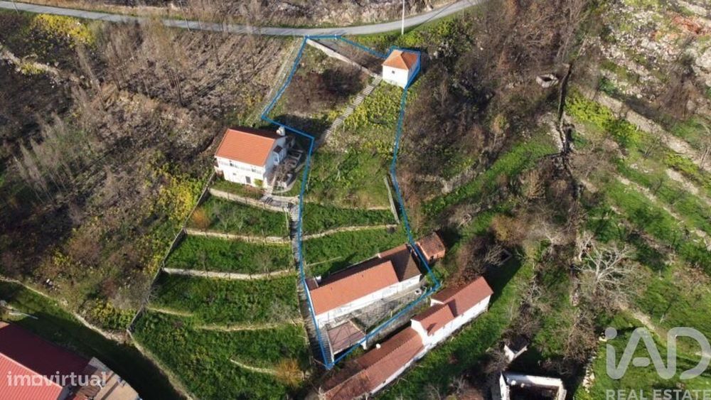 Moradia isolada T2 em Mões de 105 m2