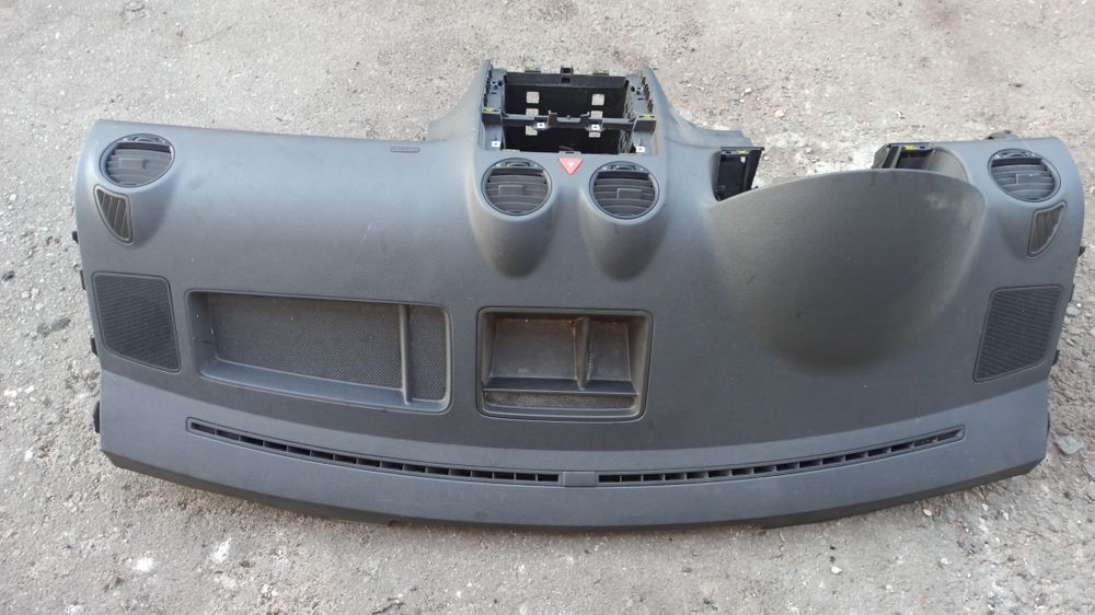 Торпеда панель приладів VW Caddy 3 подушки безпеки торпедо