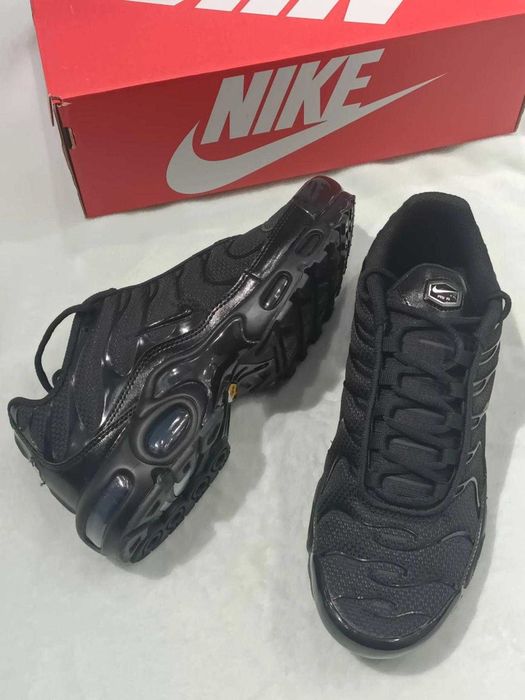 Nike Air Max Plus Triple Black-Rozmiar  42