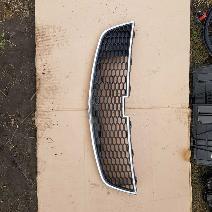 grill Chevrolet Cruze J300 08-