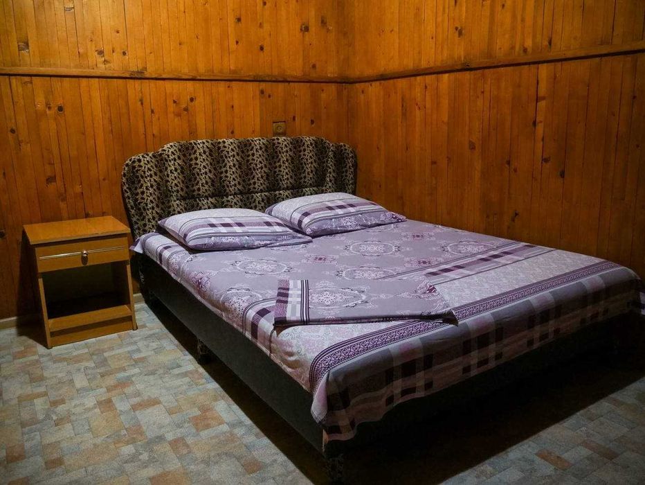 Продам гостевой дом у Днепра (действующий бизнес)