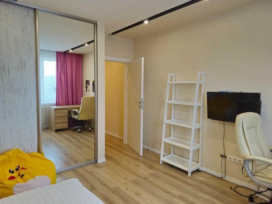 Продам 3 к. квартиру 110 кв.м. ЖК Едем, вул. Чубинського м. Бровари DM