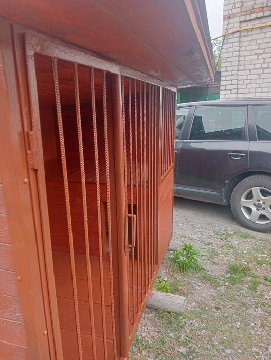 Продається дерев'яний вольєр для собаки