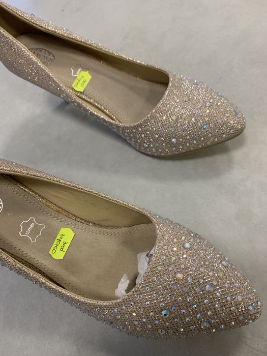 Szpilki damskie z efektem wow