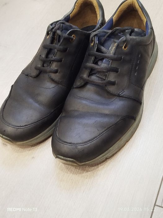 Продам кожаные кроссовки Ecco.Размер 44.