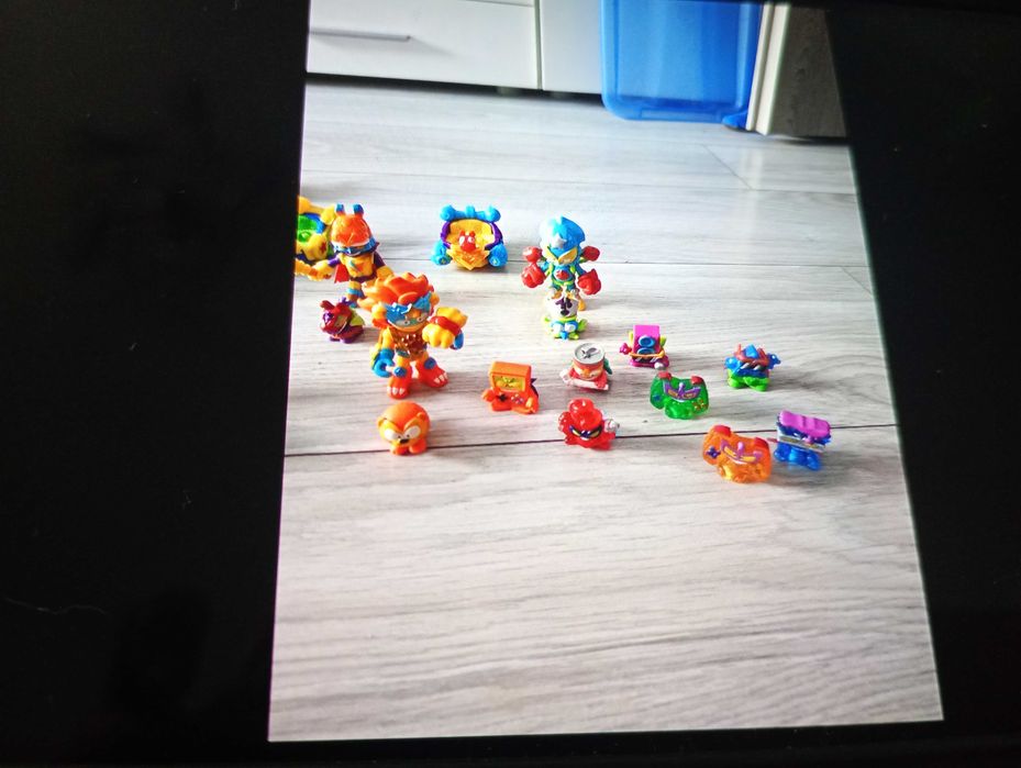Super Zings plus duże figurki
