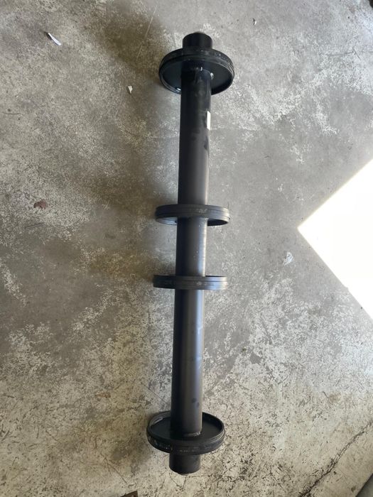 Wał przenośnika pochyłego dolny Claas Dominator Mega Medion 650778