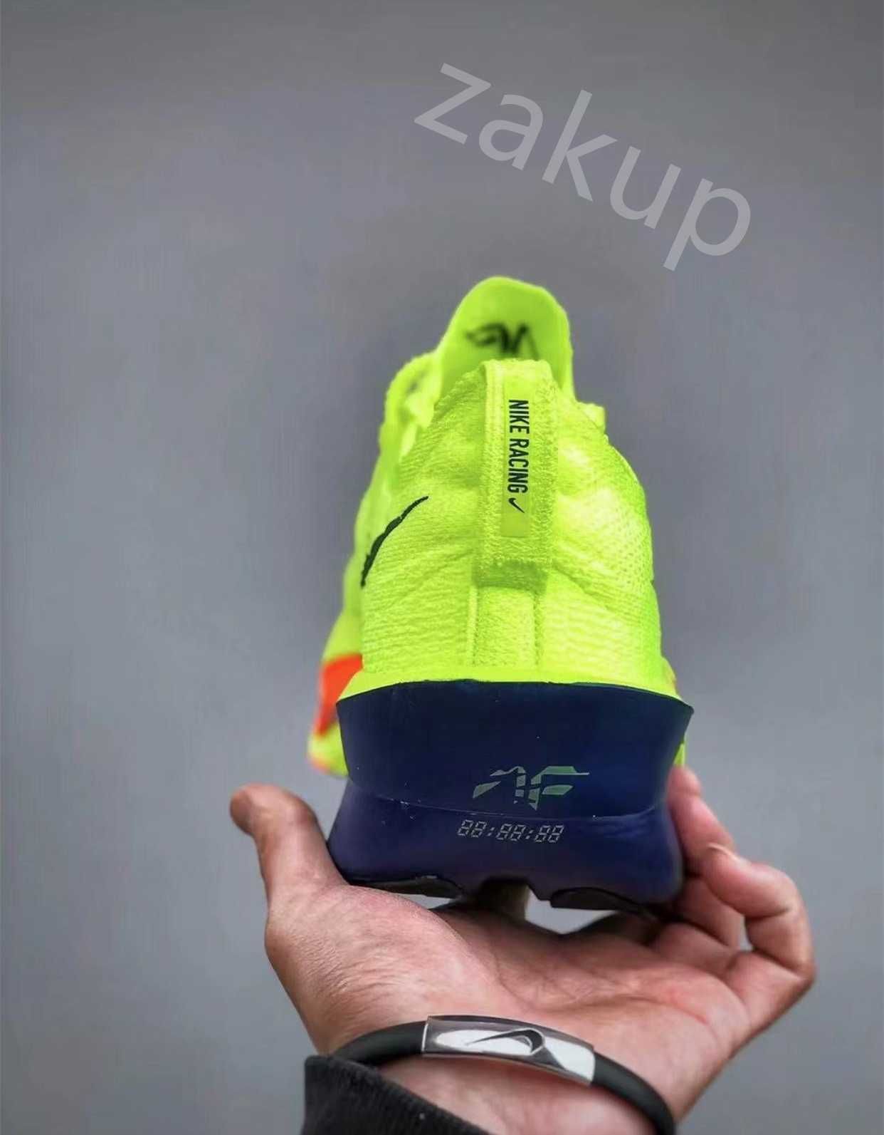 NIKE ZOOMアルファフライ　NEXT%3 ボルト 新型最速モデル『Nike Alphafly 3 “Prototype”』が国内1月4日