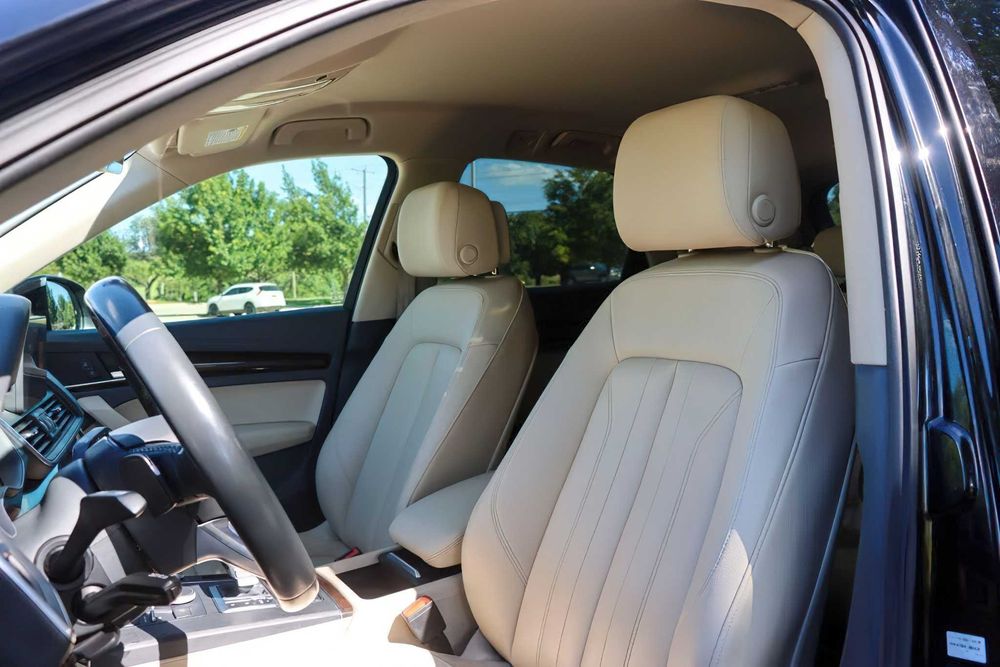 Audi Q5      2020