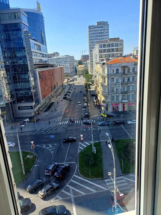 Продам видова 2к63м2 ремонт вул Басейна 17 Центр Сталінка з ліфтом