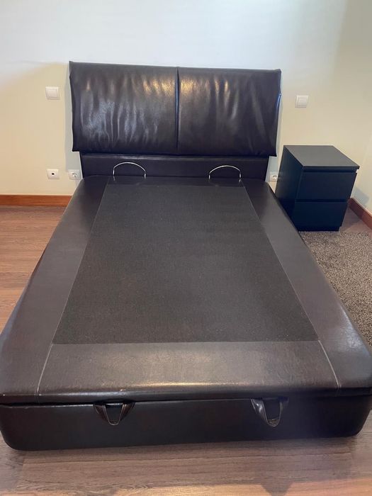 Cama de Casal em pele com tampo Elevatório