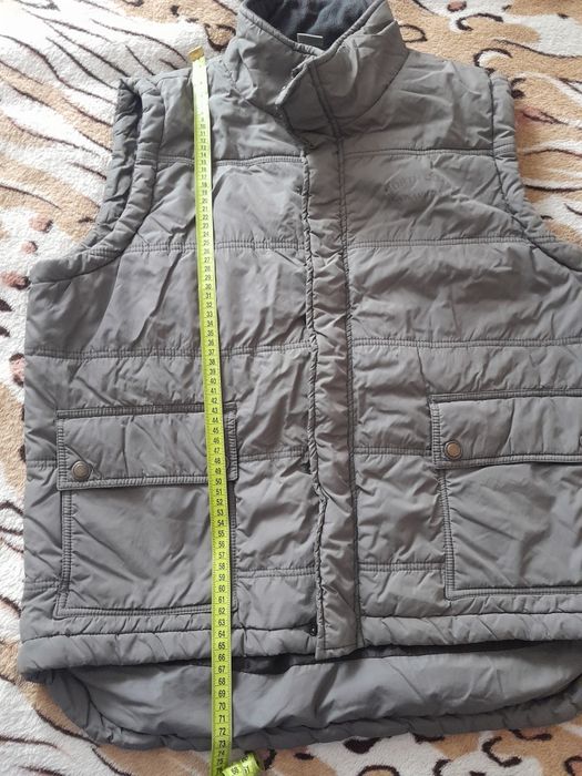 Продам чоловічу жилетку