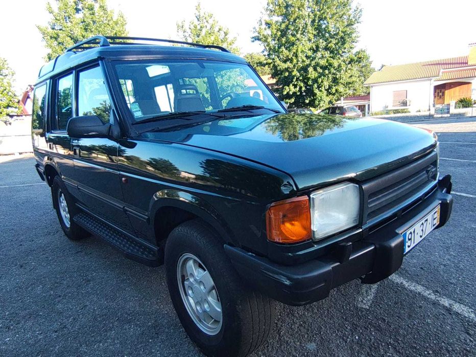 Vendo Land Rover em muito bom estado, todo original.