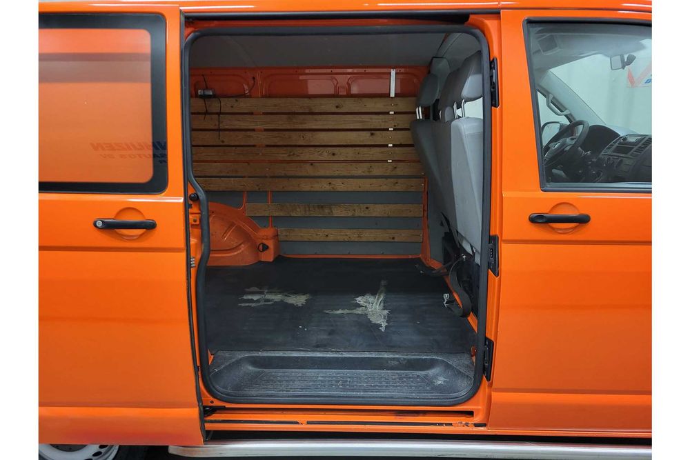 Volkswagen Transporter T5  2.0 TDI