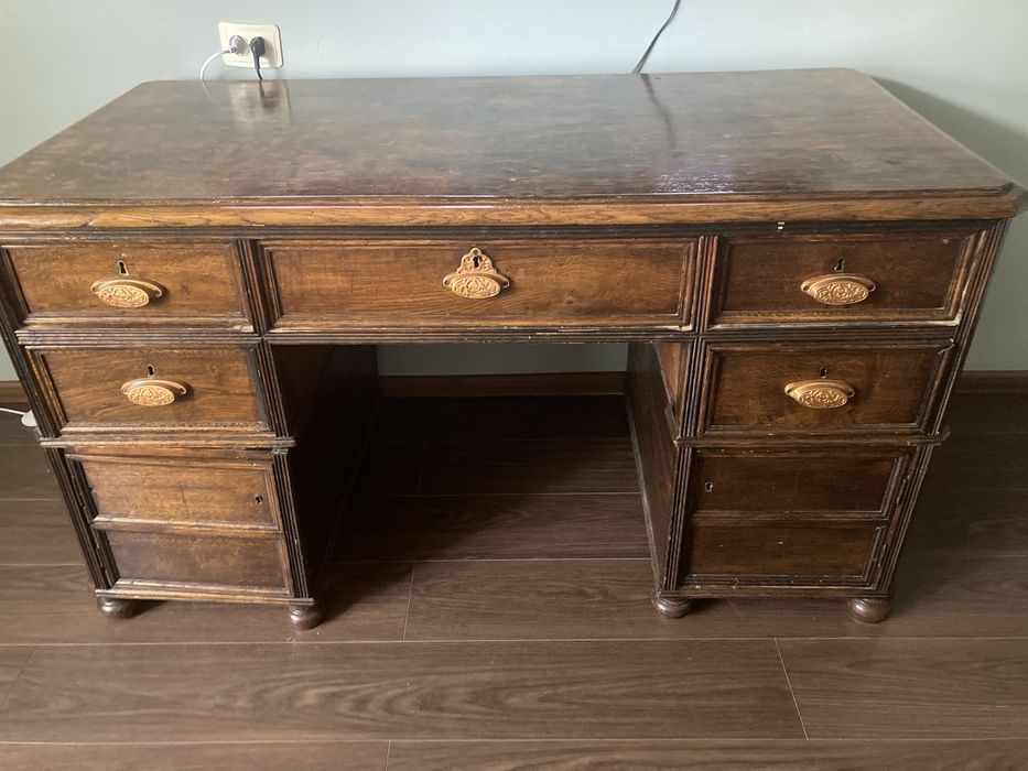 Продам старинный письменный стол( дуб/ бук)