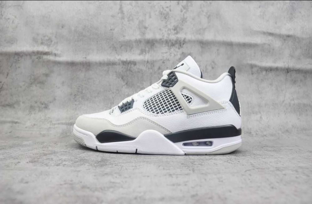 JORDAN 4 (variedade de modelos)
