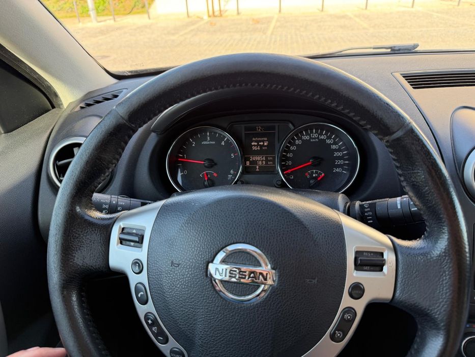 Nissan Qashqai 1.5 DCI - 2011 - muito económico