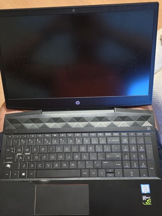 HP Pavilion Gaming 15 na części